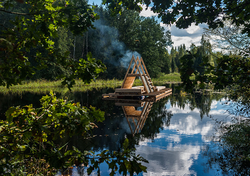 Found in Estonia: Sauna raft